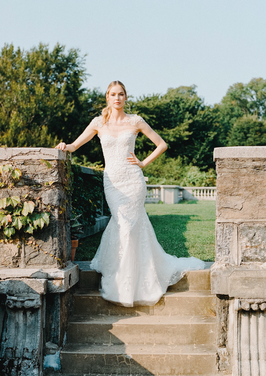 Wedding dress model Emma - Dress in Strapless style with bustier, trumpet skirt gown with chapel train - Verdin New York