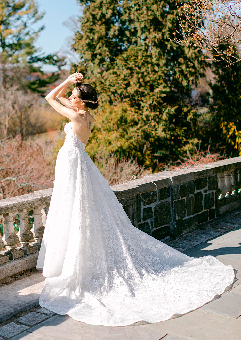 Wedding dress model Aura - Strapless deep sweetheart natural waist gown with cathedral train - Verdin New York