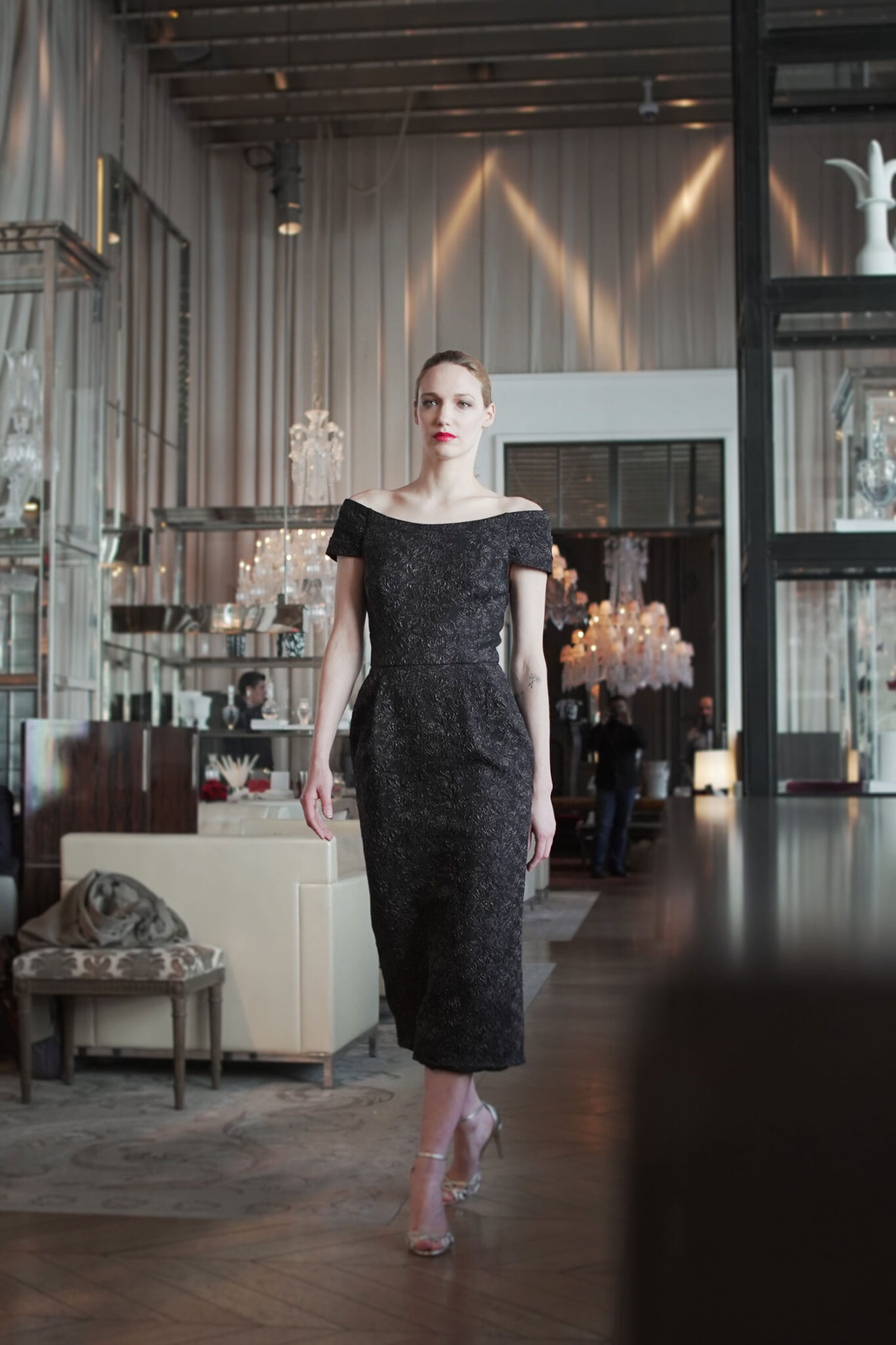 Fairytale collection - Look 4 - Elegant dress in black - Verdin New York